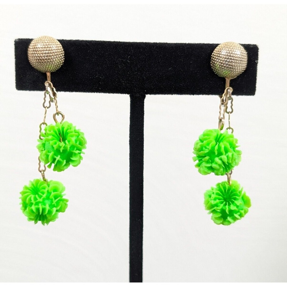 Vintage Neon Green Plastic Flower Drop Chain Clip On Earrings Gold Tone Cha Cha